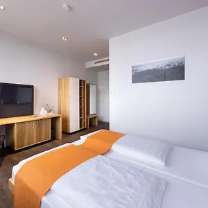 Amh Airport-messe-hotel Stuttgart Hotel