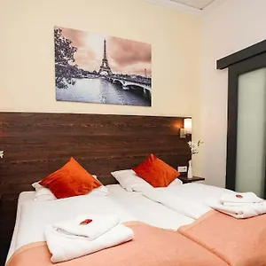Little Paris Francoforte sul Meno